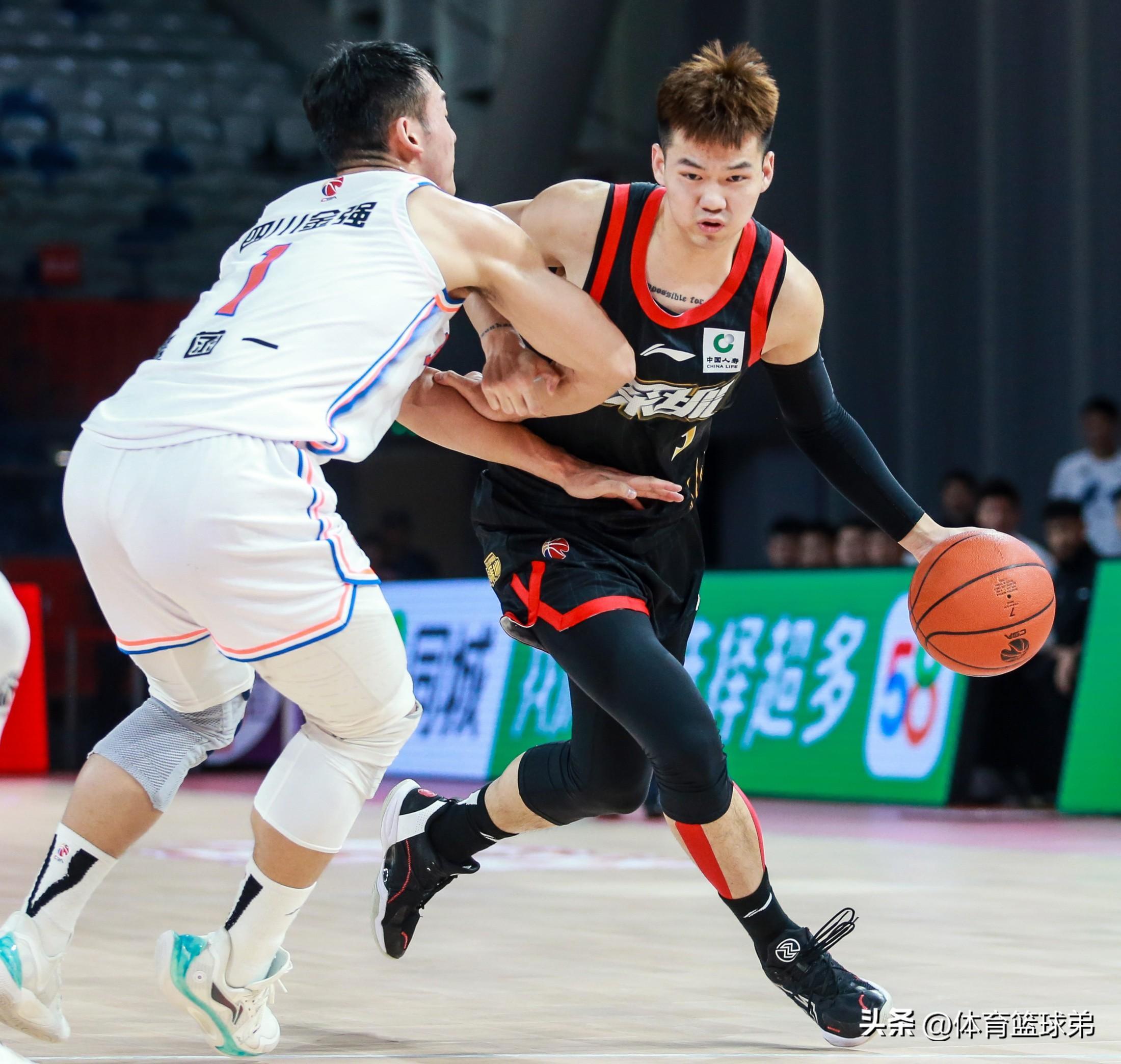 欧超杯冲刺阶段走向成谜，山东男篮绝杀压哨，底气十足，训练强度明显提升 