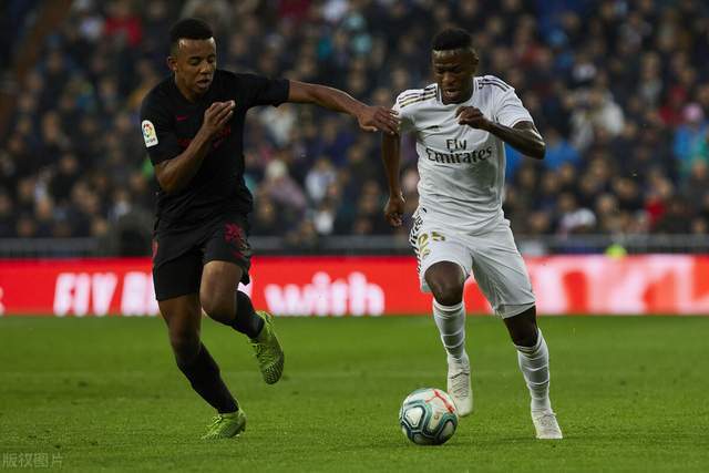 塞维利亚1617赛季阵容