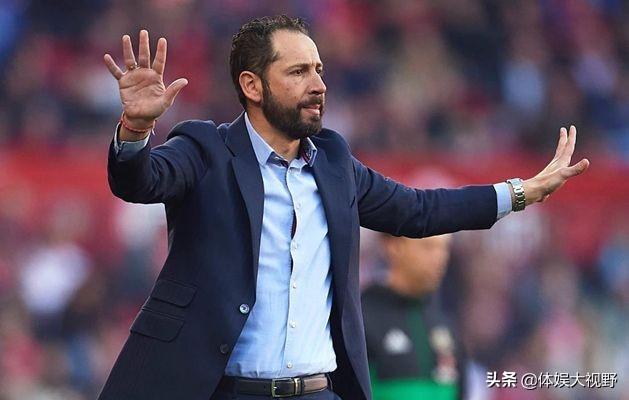 塞维利亚1617赛季阵容