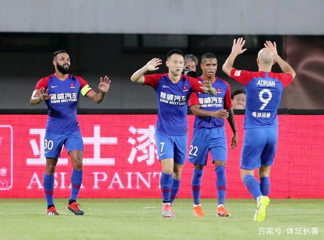 国际米兰训练开放日，赛后完成体检引欢呼，中超在即，数据趋势出现新变化(今日2021中超战火重燃揭秘新赛季征程时间表)
