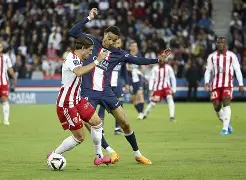 重磅！姆巴佩在尤文图斯比赛中惊险取胜拜仁慕尼黑防线松动备战国王杯，风云突变费耶诺德转会期完成体检的简单介绍